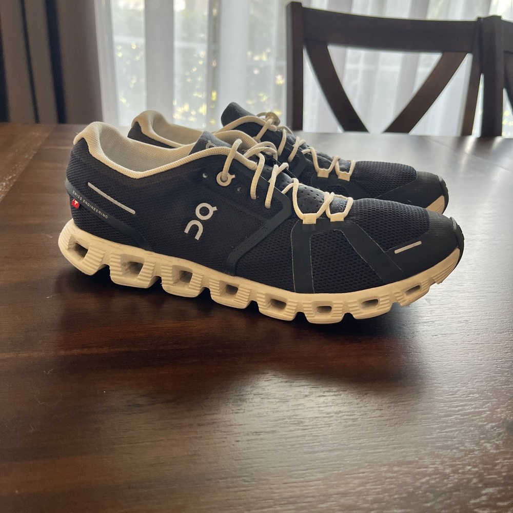 On Running Cloud Men's Running Shoes – Blue/ white 7.5